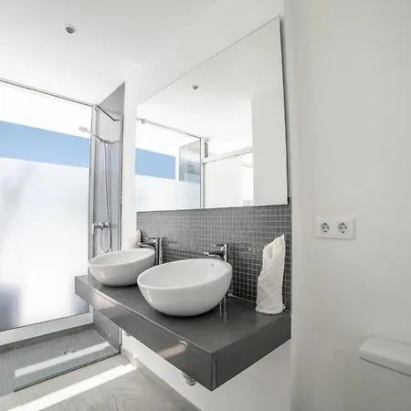 Odyssey With Private Heated Pool In Villa