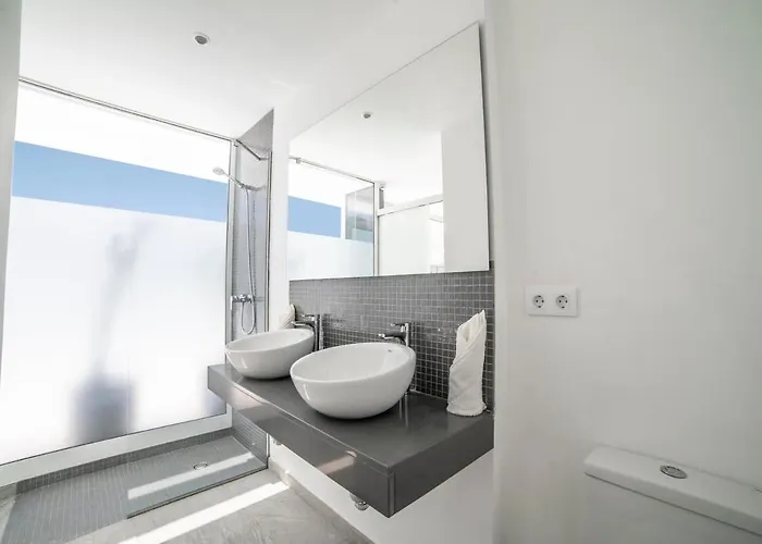 Odyssey With Private Heated Pool In Villa