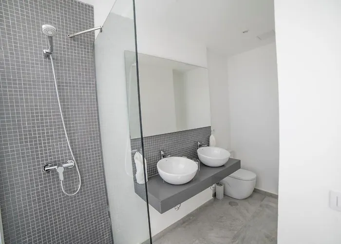 Odyssey With Private Heated Pool In