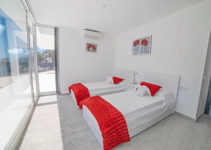 فيلة Odyssey With Private Heated Pool In *