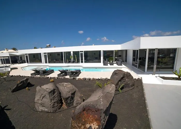 Odyssey With Private Heated Pool In بلايا بلانكا