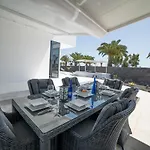 Odyssey With Private Heated Pool In 빌라