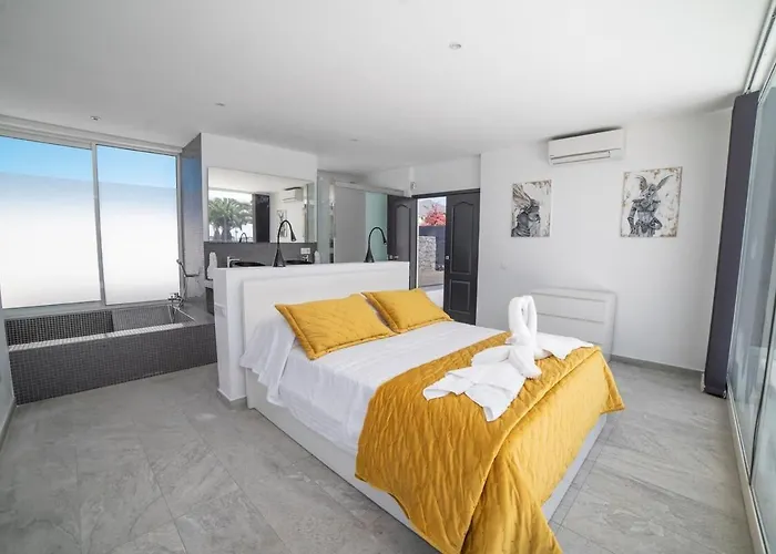 Odyssey With Private Heated Pool In * 플라야블랑카